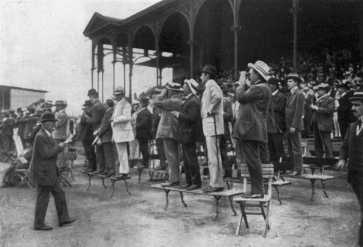 N�z�k a pad tetej�n